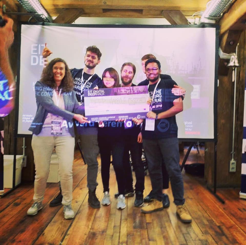 Winning team at Hamburg Harbour Hackathon
